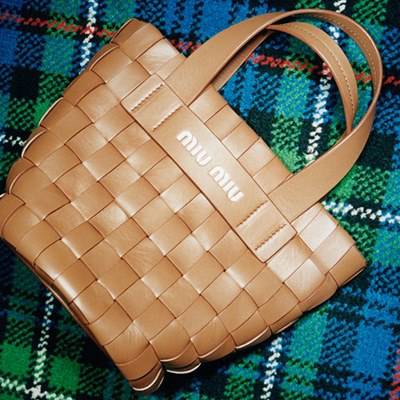 miu miu イントレッチオ バッグ-